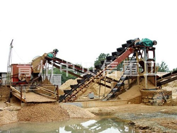 Actual shooting of operation site of weathered sand production line